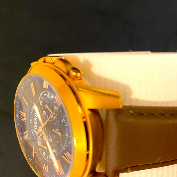 MENS FOSSIL WATCH WITH BROWN LEATHER STRAP - Picture 4 of 4